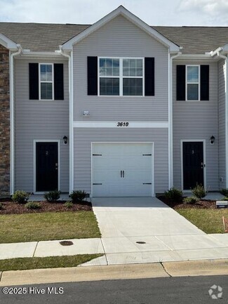 Building Photo - 3610 Sedge Dr