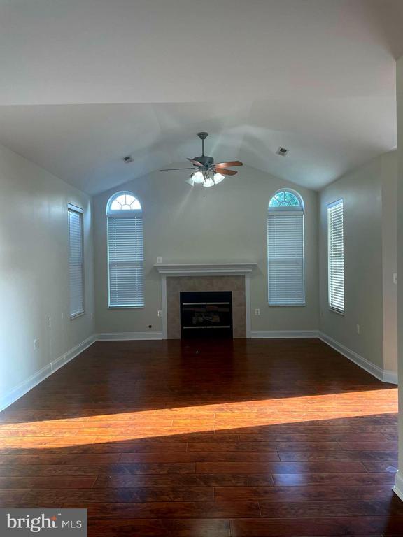 Foto principal - 6242 Autumn Leaf Dr
