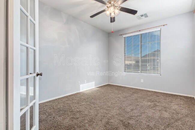 Foto del edificio - 3018 S 102nd Ln