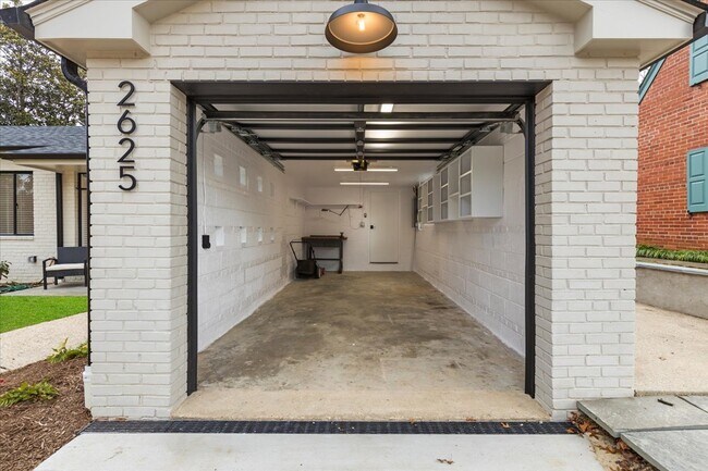 Building Photo - 2625 Fort Scott Dr
