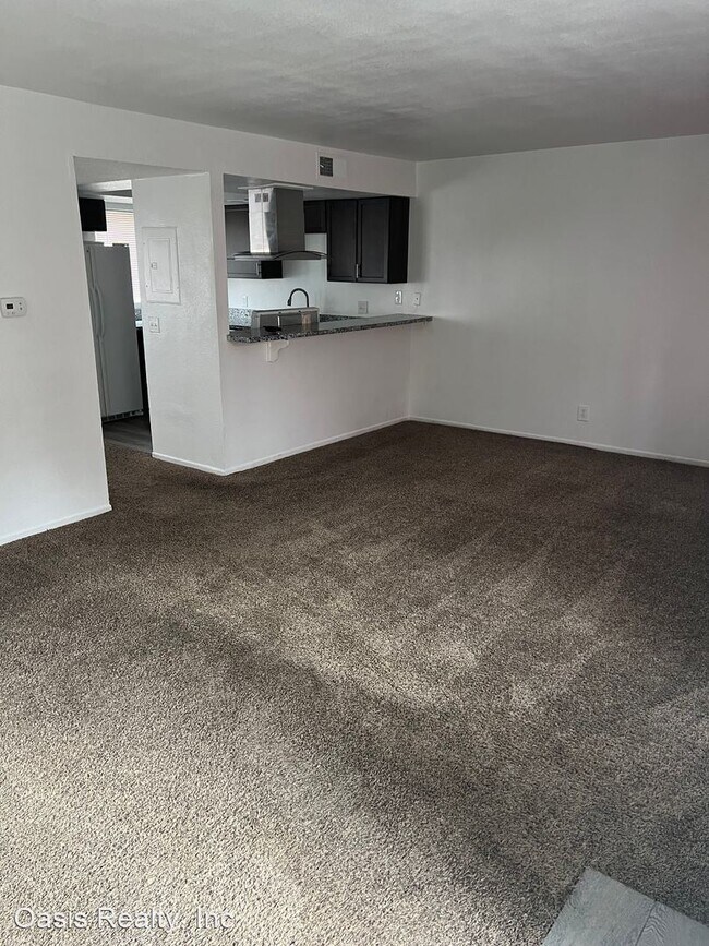 Foto del edificio - 3 br, 2.5 bath House - 204 N. Bruce St. #C