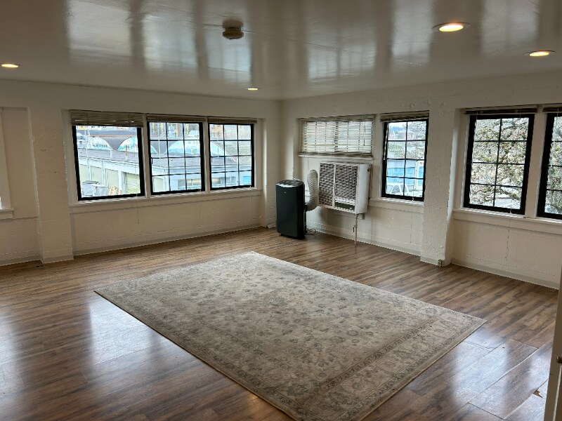 Foto del edificio - 702 4th Ave E