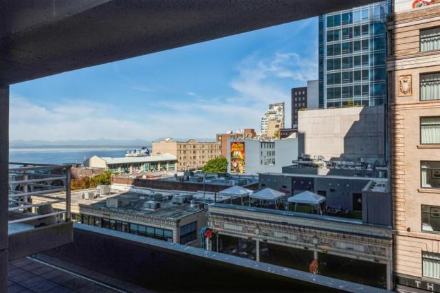 Building Photo - 1 bedroom in Seattle WA 98101