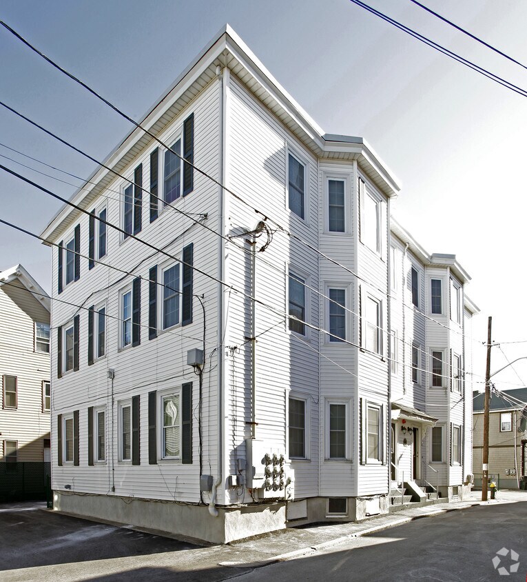 Foto del edificio - 9-13 Pequot St