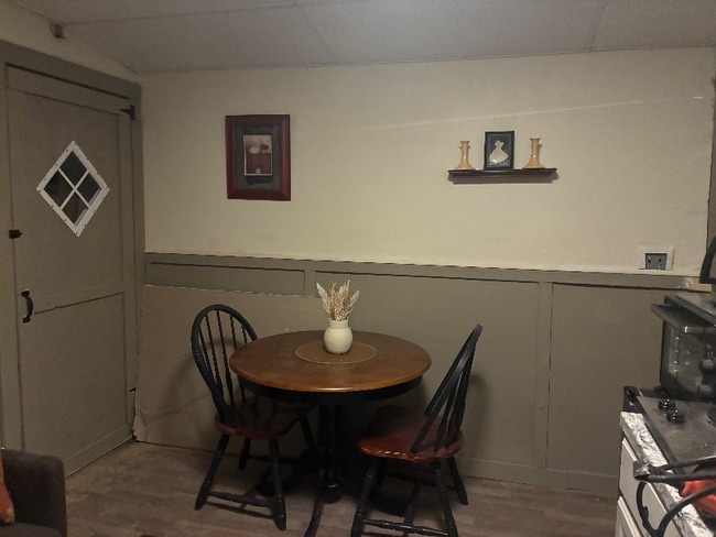 Building Photo - 9 Hampshire Ln