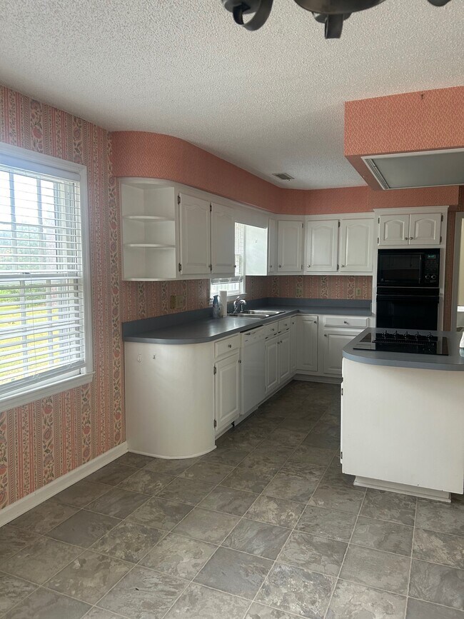 Foto del edificio - 4560 Smith Rd