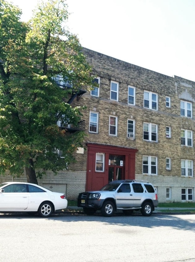 Primary Photo - 230 Washington St