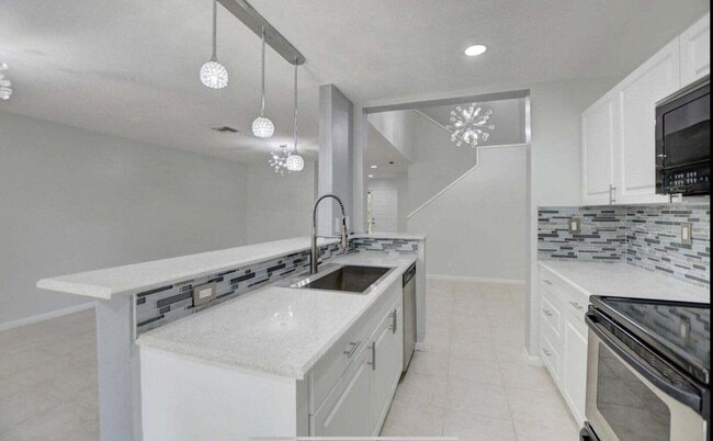 Building Photo - 5286 Sapphire Valley