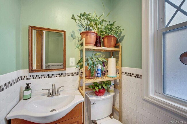 Foto del edificio - 5625 Post Rd