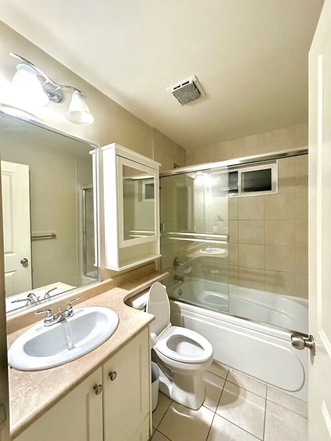 Photo du bâtiment - 2708 Boundary Rd