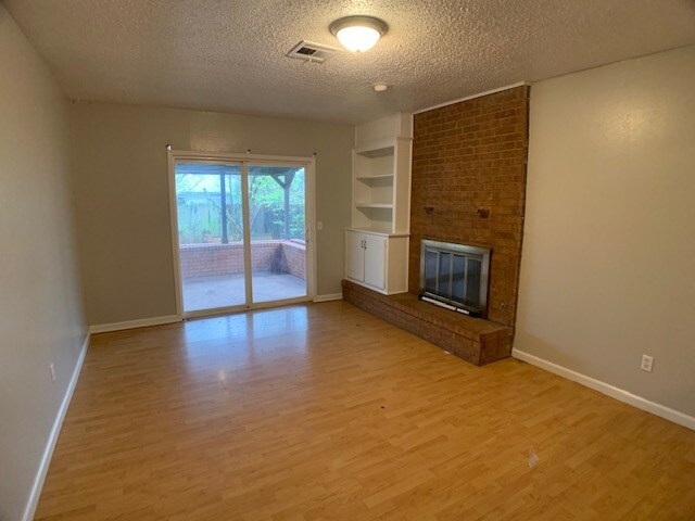 Foto principal - 3204 SE 55th St