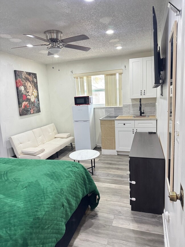 3964 NW 39th Ave