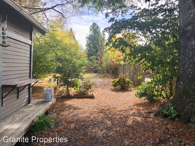 Building Photo - 2 br, 2 bath Apartment - 718 E 18th Ave