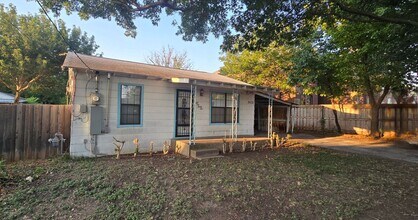 Building Photo - 5635 Millar Dr