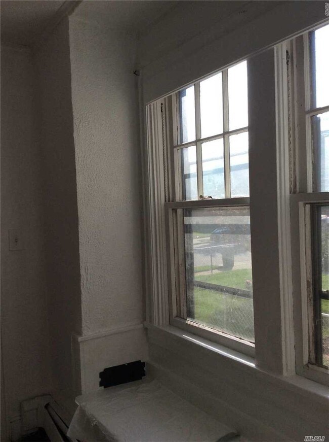 Foto del edificio - 121 E Fairview Ave