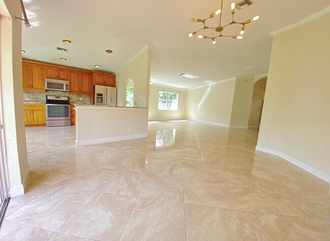 Building Photo - 1496 S Club Dr