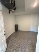 Building Photo - 832 Holmes Ave