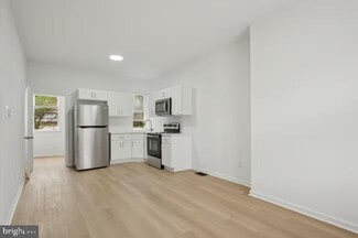 Building Photo - 5931 N Norwood St