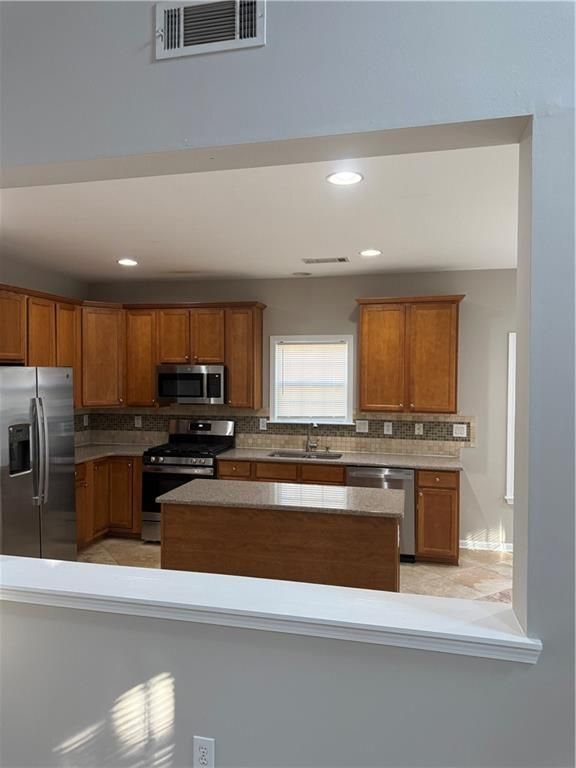 Building Photo - 7637 Forest Glen Way