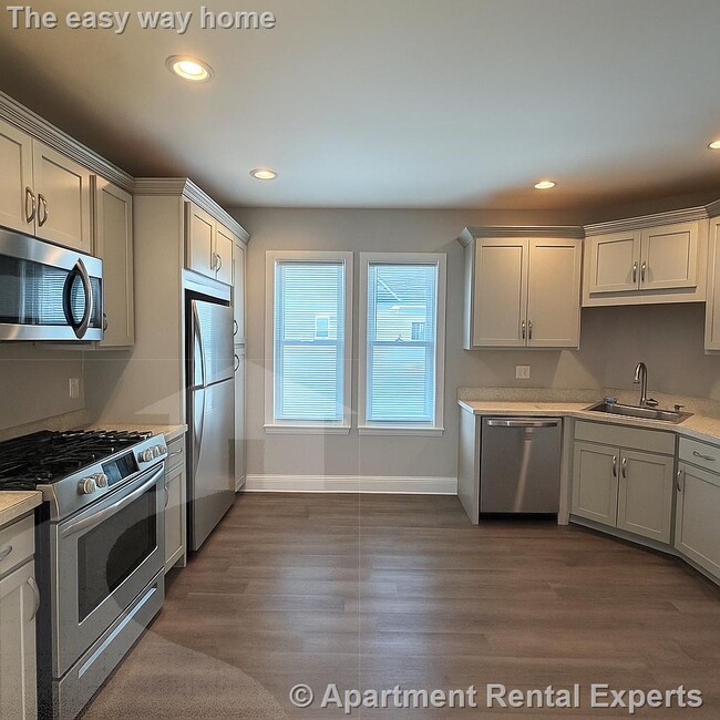 Building Photo - 103 Webster St