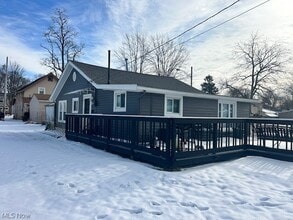 Building Photo - 845 Shadowrow Ave