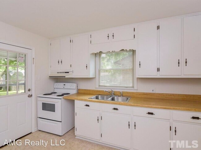 Building Photo - 3 br, 1 bath House - 2322 McKinney Street