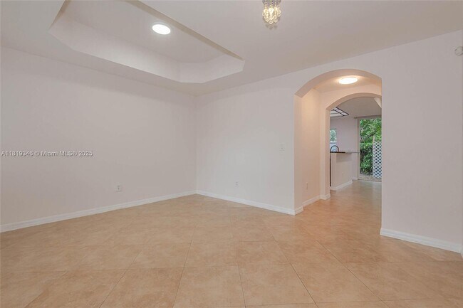 Building Photo - 4958 White Mangrove Way E