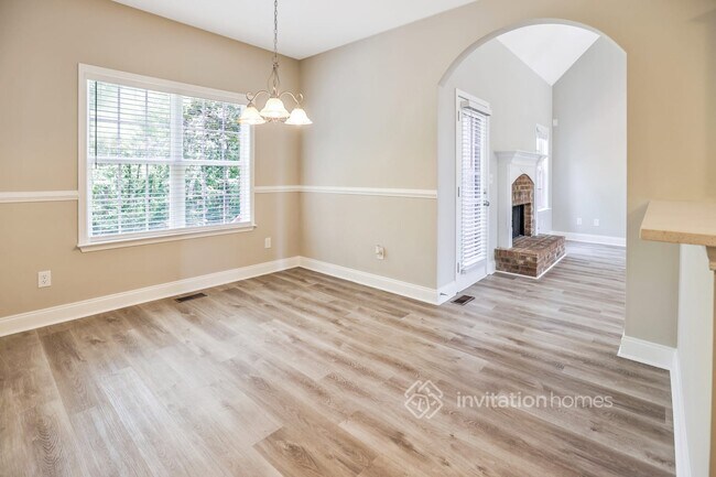 Foto del edificio - 8315 Mossybrook Ln