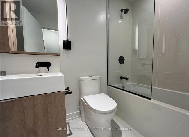 Photo du bâtiment - 127 Broadway Ave