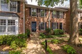 Foto principal - 2440 S Walter Reed Dr