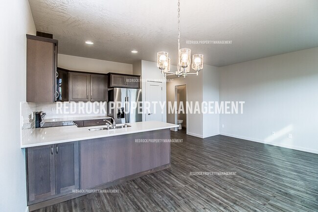 Foto del edificio - 319 N Woodlawn Ln