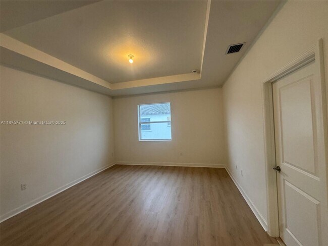 Foto del edificio - 2516 SE 27th Dr