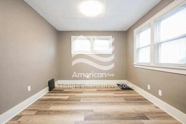 Foto del edificio - 1712 E Bowman St