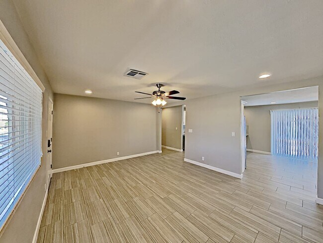Building Photo - 23 E Pierce St