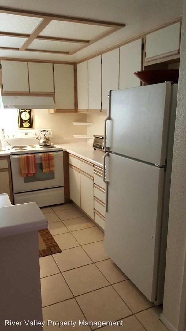 Building Photo - 2 br, 2 bath House - 5905 Gloria Dr. # 7