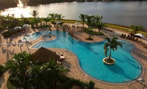 Building Photo - 2641 N Flamingo Rd