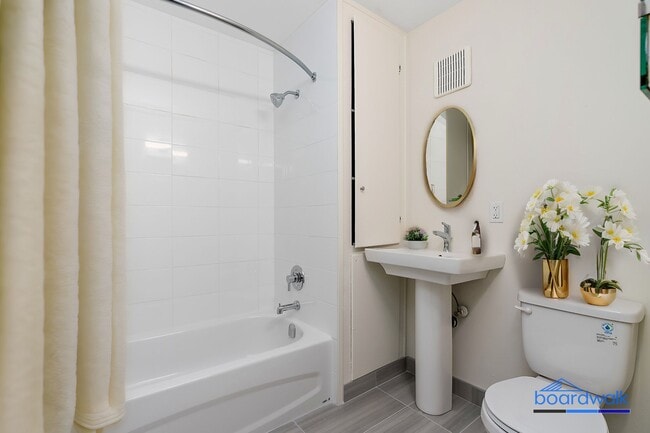 Building Photo - Westridge Estates C