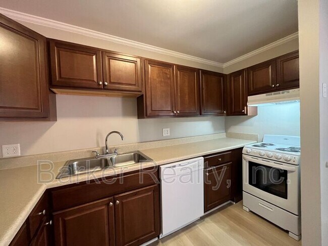Foto del edificio - 4608 Brockton Dr