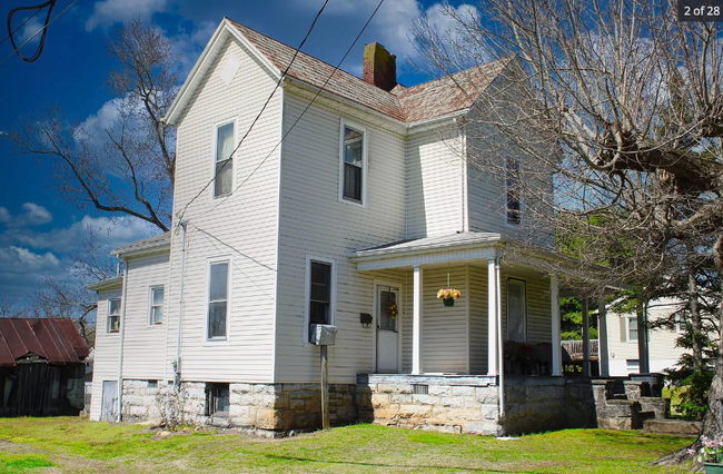 Building Photo - 1028 Pennsylvania Ave