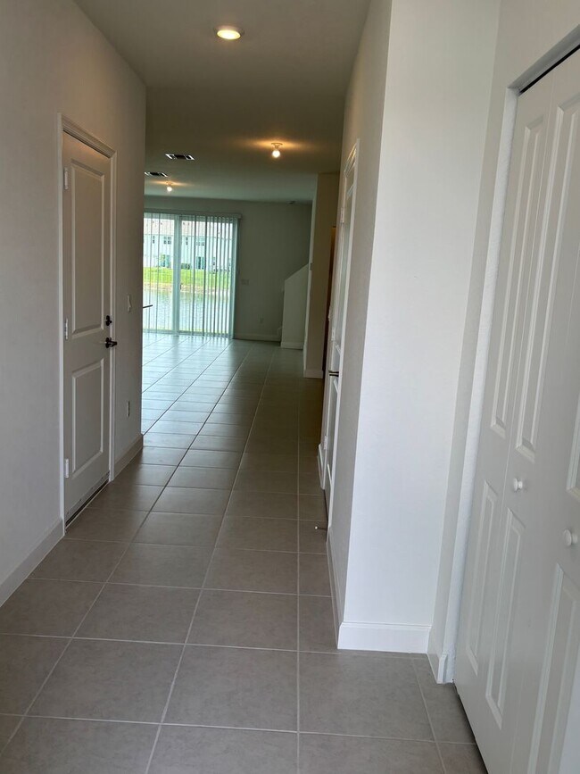 Building Photo - Veranda Landings