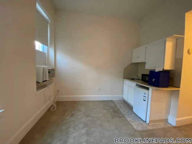 Foto del edificio - 1223 Beacon St