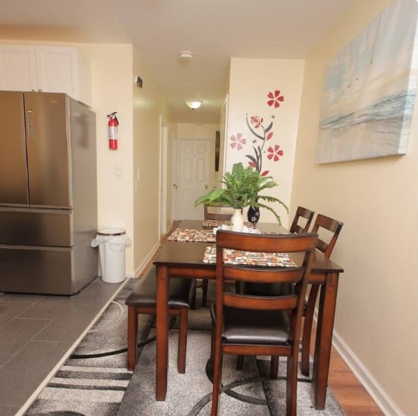 Foto principal - 956 E 215th St
