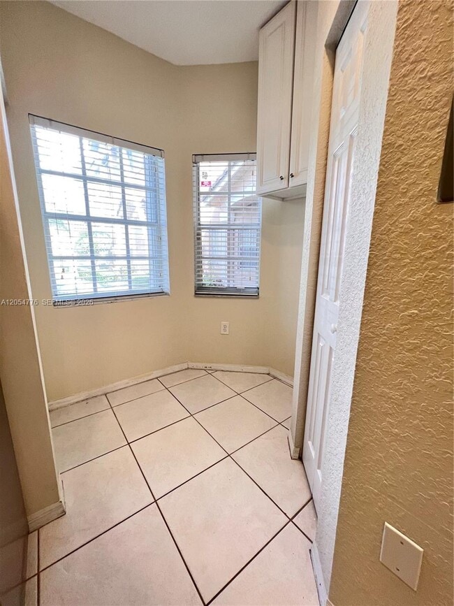 Foto del edificio - 5707 NW 114th Ct