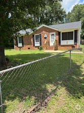 Building Photo - 2837 Meade Ave