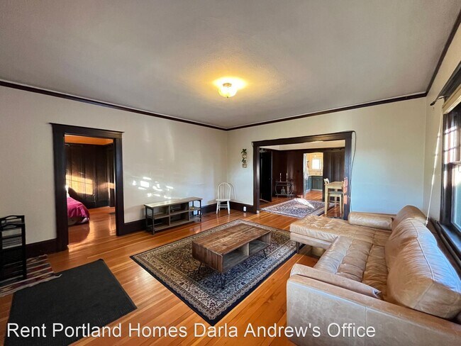 Foto del edificio - 2 br, 1 bath House - 2845 SE Franklin St