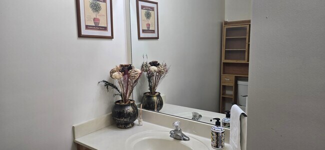 Building Photo - 16856 Timber Crossing Rd