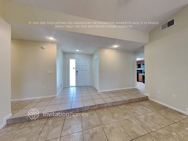 Foto del edificio - 8201 Helena Dr