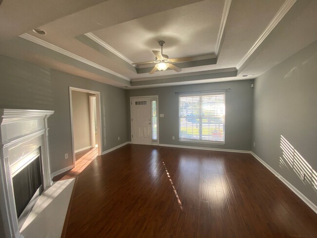 Building Photo - 221 Stirling Bridge Dr