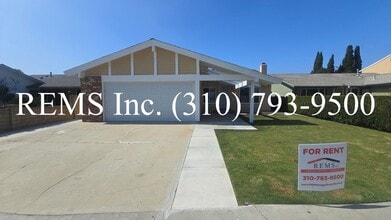 Building Photo - 1422 Oakhorne Dr