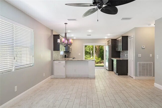 Foto del edificio - 927 Turtle Cove Ln